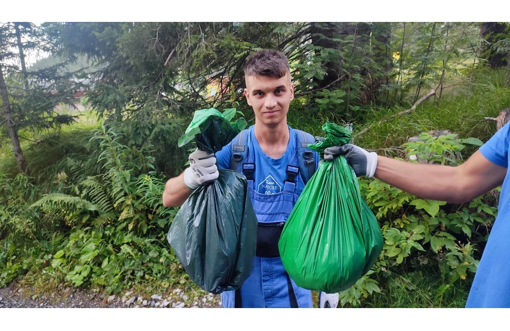 FOTO: Tento rok bolo na chodníku k vodopádu Skok menej odpadu, foto 5