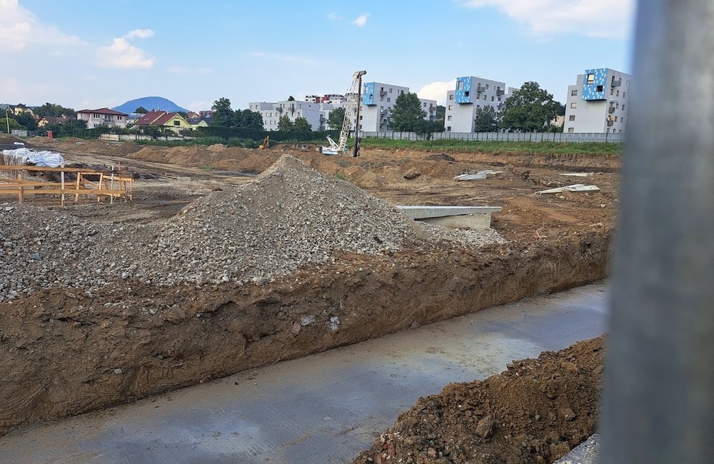 FOTO: Augustový pokrok vo výstavbe Futbal Tatran Arény, foto 7
