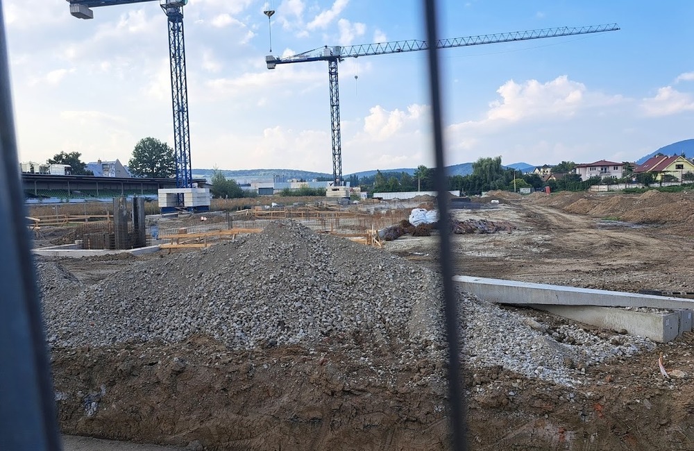 FOTO: Augustový pokrok vo výstavbe Futbal Tatran Arény, foto 9