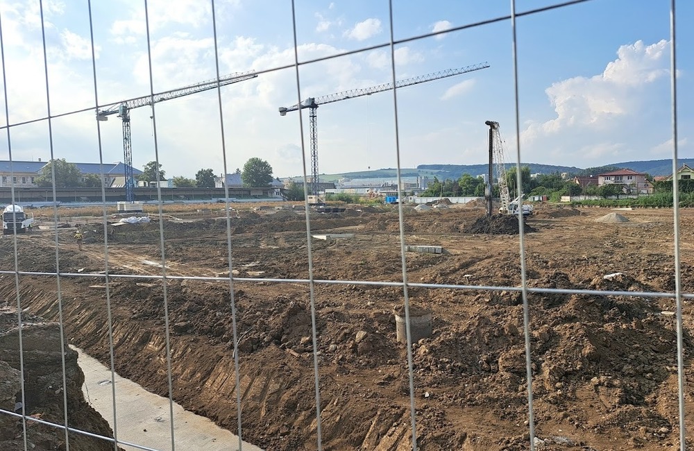 FOTO: Augustový pokrok vo výstavbe Futbal Tatran Arény, foto 12