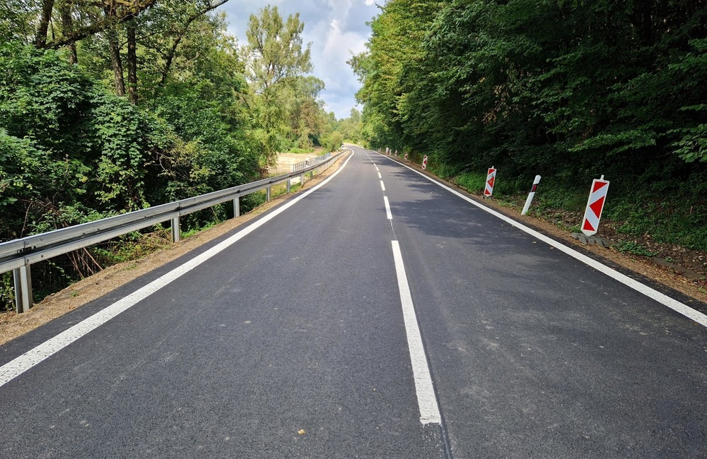 FOTO: Cestu pri obci Ubľa opravili. Slovenskí aj ukrajinskí vodiči búdu tak mať bezpečnejší prejazd, foto 3