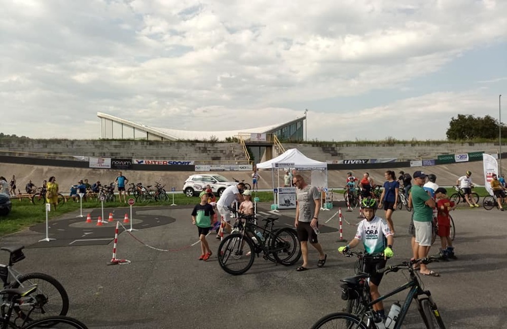 FOTO: Na Prešovskom cyklomaratóne štartovalo 400 ľudí. Ich cieľom bolo ukázať, že aj cyklisti patria na cesty, foto 1