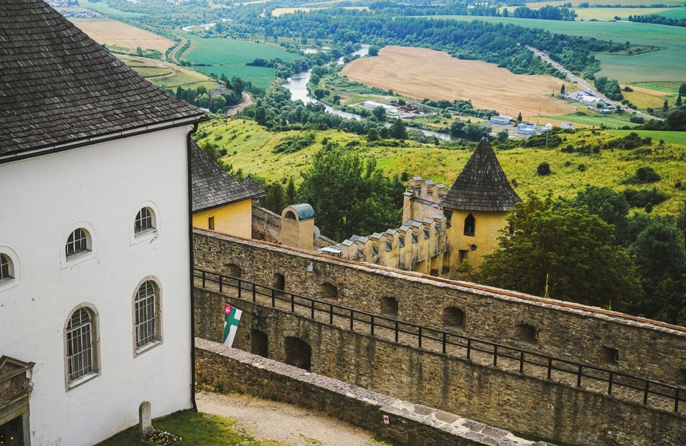 FOTO: Na hrade Stará Ľubovňa sa začala rekonštrukcia severovýchodnej hradby na treťom nádvorí, foto 2