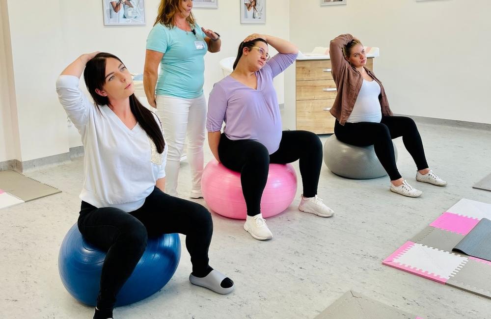 FOTO: Nemocnica v Kežmarku otvorila centrum predpôrodnej prípravy. Rodičky sa naučia viac o pôrode či šestonedelí, foto 9