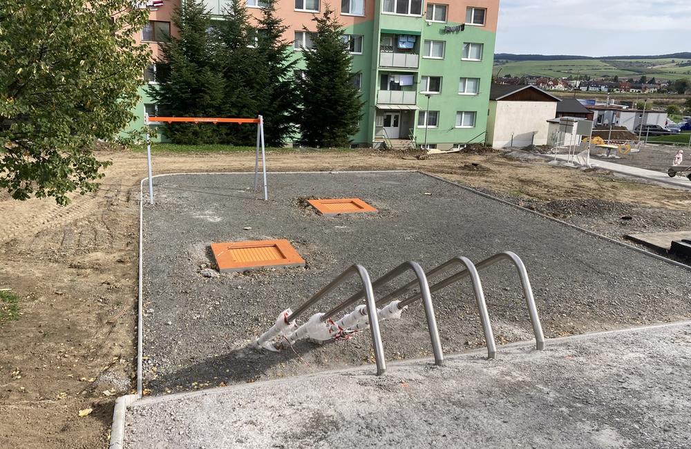 FOTO: Pozrite si, ako pokračuje rekonštrukcia kežmarského vnútrobloku Južná, foto 13