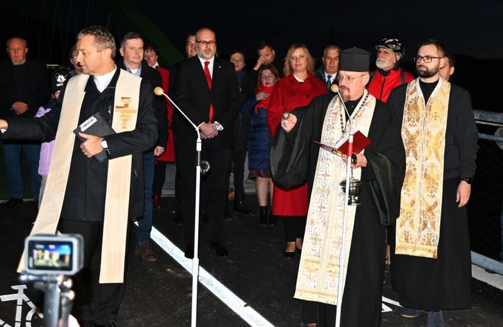 FOTO: Slávnostné otvorenie mosta pre peších a cyklistov v Humennom, foto 2