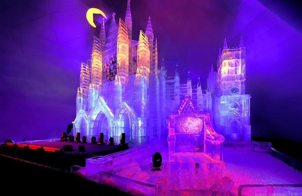 FOTO: Tatranský ľadový dóm na Hrebienku je otvorený. Interiér zdobí Westminsterské opátstvo, foto 6