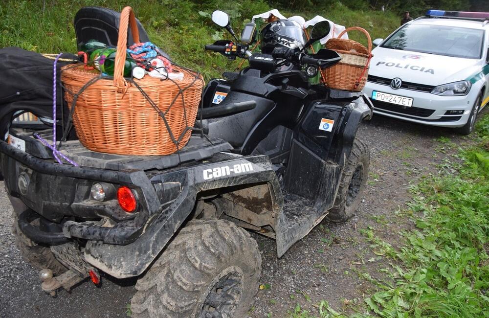 FOTO:  Muž z Brehov mal bez povolenia jazdiť štvorkolkou po území s tretím stupňom ochrany, foto 4