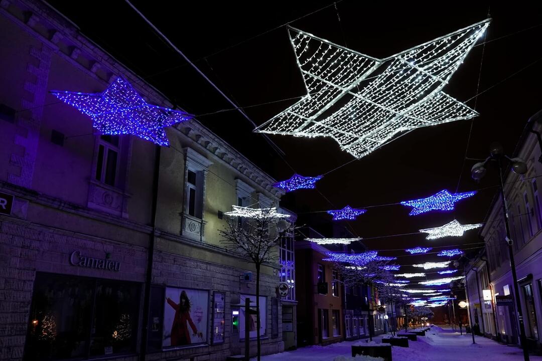 FOTO: Vianočná výzdoba v Poprade teší detí i dospelých, foto 6