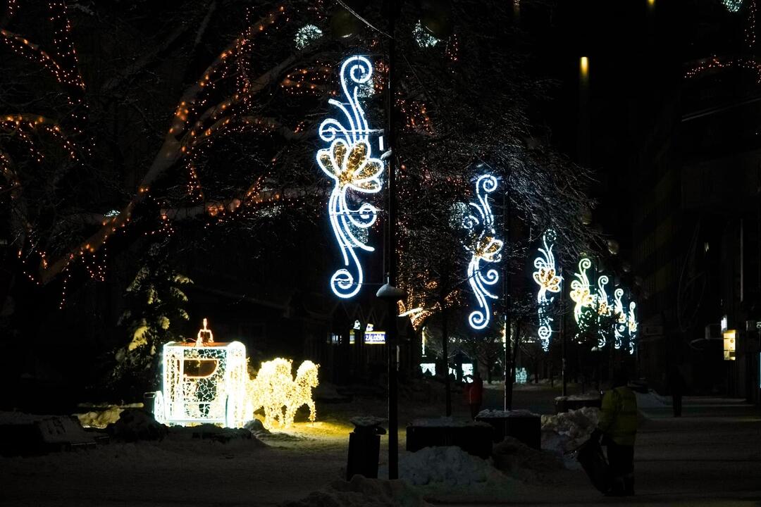FOTO: Vianočná výzdoba v Poprade teší detí i dospelých, foto 12