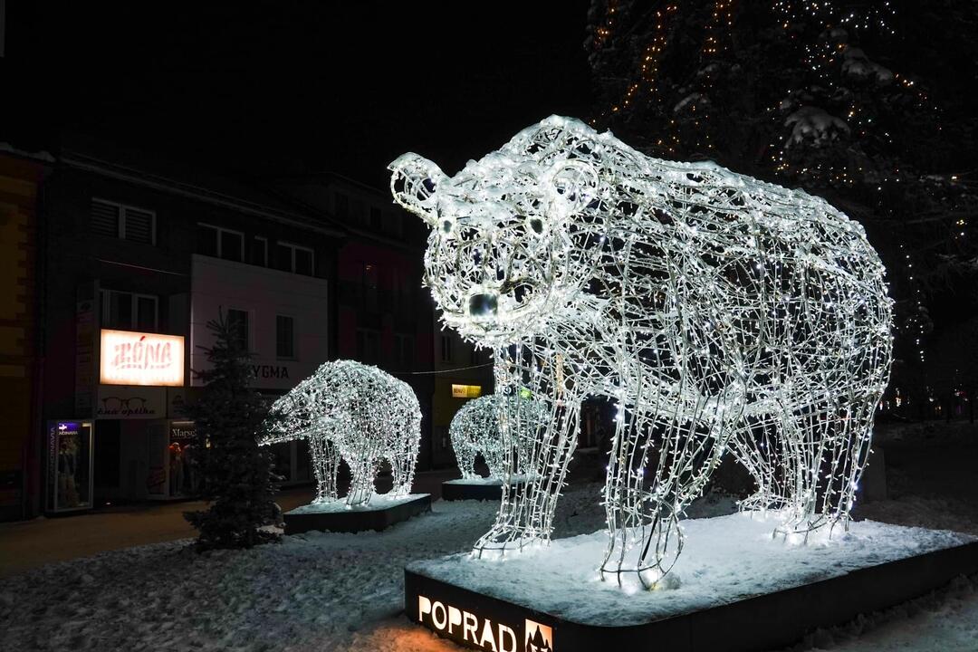 FOTO: Vianočná výzdoba v Poprade teší detí i dospelých, foto 16