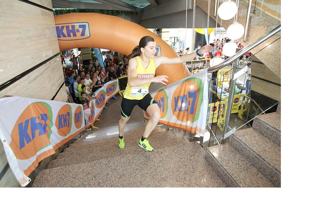 FOTO: Kamila Chomaničová sa venuje behu do schodov, foto 6