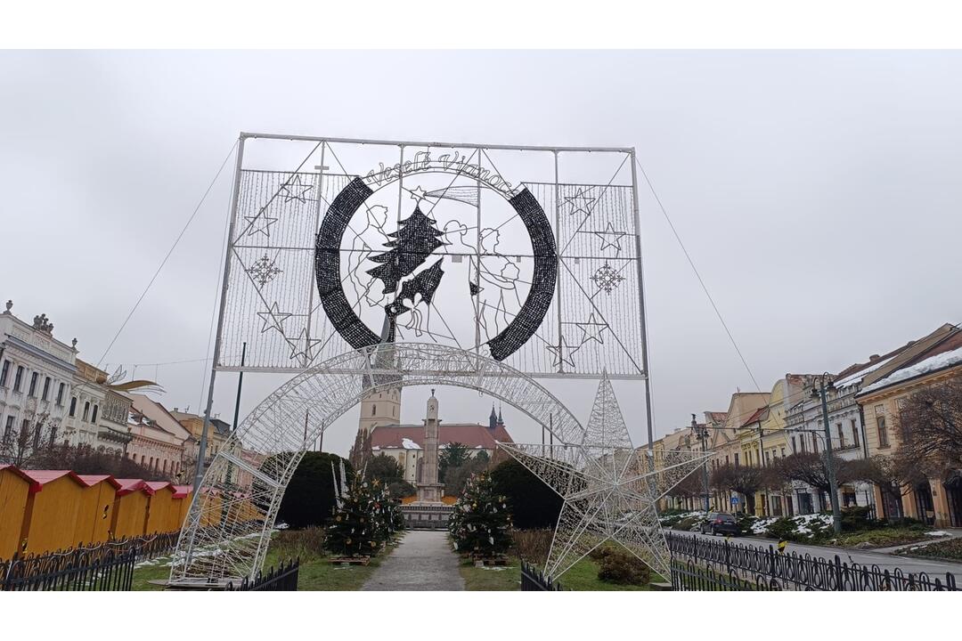 FOTO: Pozrite si, ako vyzerajú tohtoročné vianočné trhy v Prešove, foto 1