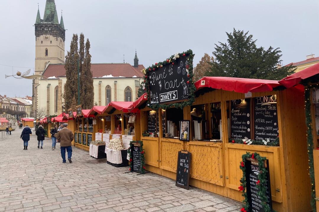 FOTO: Pozrite si, ako vyzerajú tohtoročné vianočné trhy v Prešove, foto 11