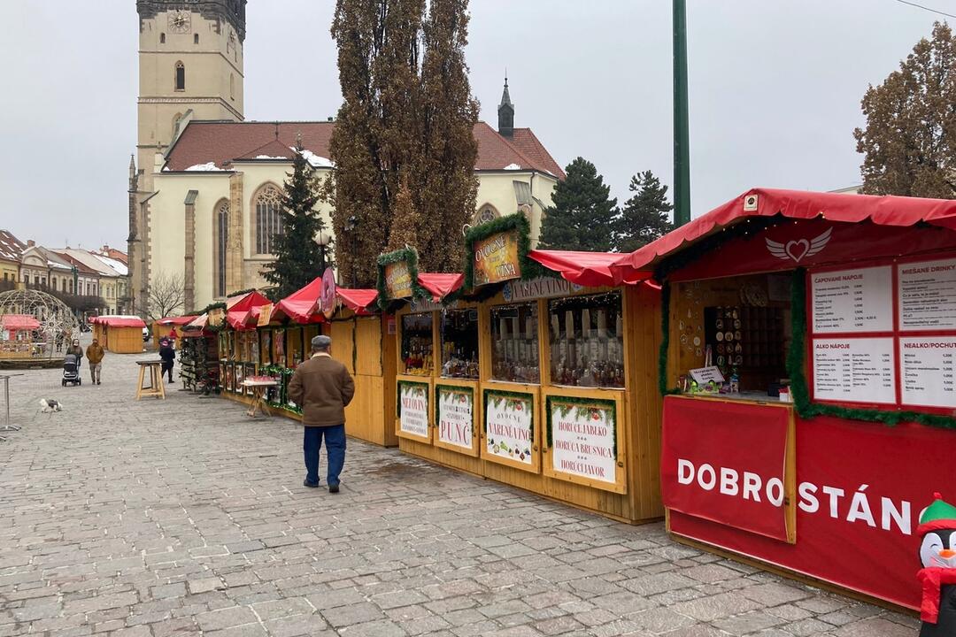 FOTO: Pozrite si, ako vyzerajú tohtoročné vianočné trhy v Prešove, foto 14