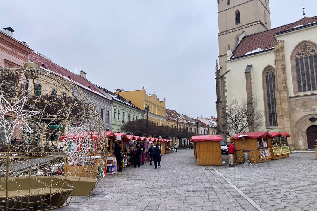 FOTO: Pozrite si, ako vyzerajú tohtoročné vianočné trhy v Prešove, foto 24