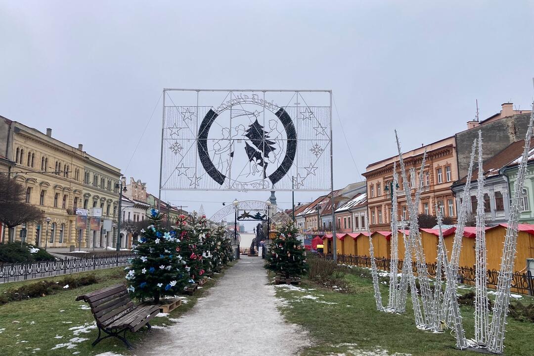 FOTO: Pozrite si, ako vyzerajú tohtoročné vianočné trhy v Prešove, foto 29
