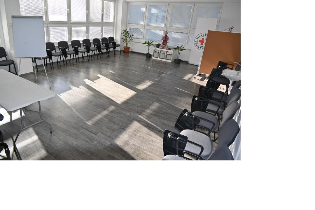 FOTO: Slovenský Červený kríž v Humennom sa presťahoval do nových priestorov, foto 3