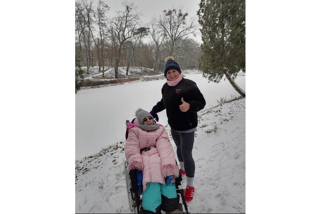 FOTO: Ťažko zdravotne postihnutá Katka zdoláva so svojou mamou Ľubkou bežecké výzvy, foto 16