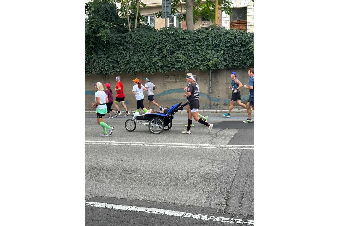 FOTO: Ťažko zdravotne postihnutá Katka zdoláva so svojou mamou Ľubkou bežecké výzvy, foto 32