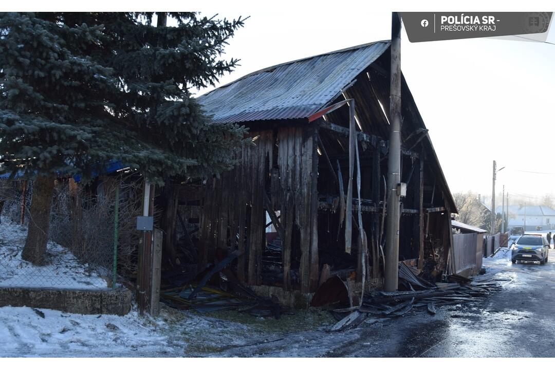 FOTO: V obci Pusté Pole došlo k požiaru, foto 2