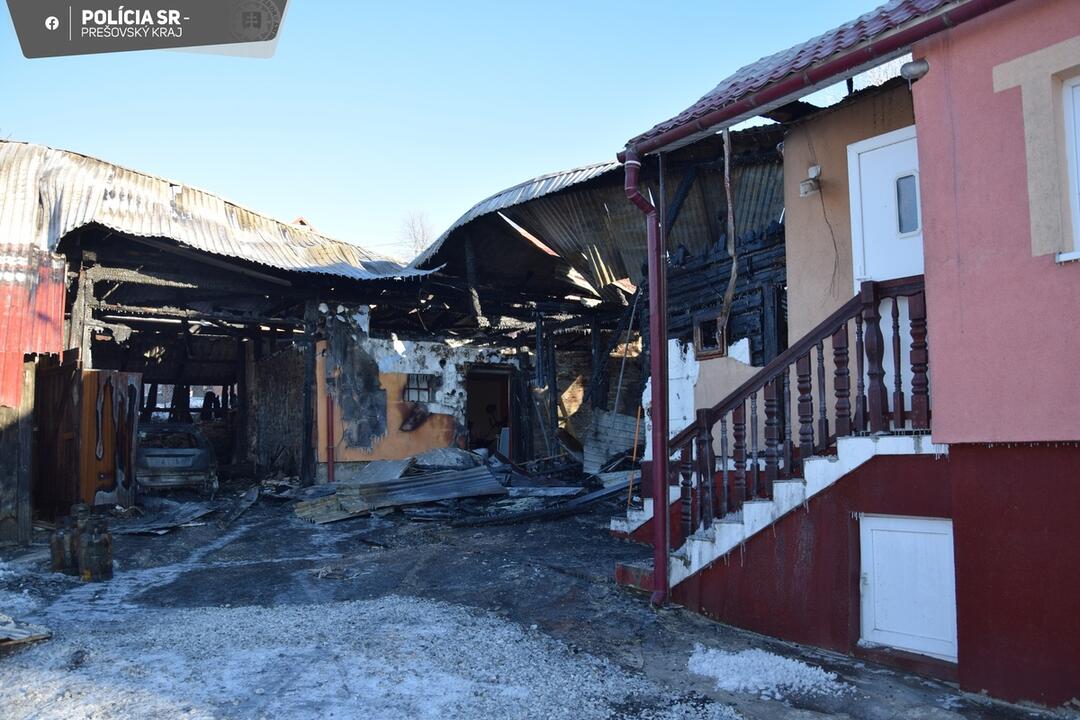 FOTO: V obci Pusté Pole došlo k požiaru, foto 3
