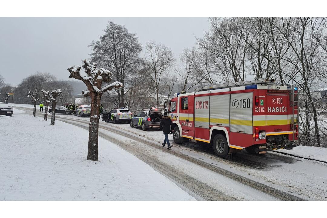FOTO: V Bardejove došlo v rovnakom úseku už k tretej dopravnej nehode, foto 9