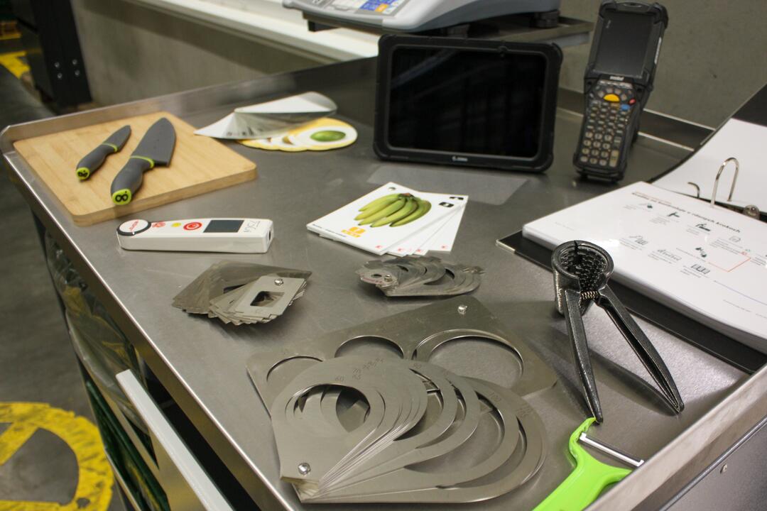 FOTO: Odkiaľ prichádzajú vaše potraviny? Navštívili sme centrálny sklad Kauflandu, foto 19