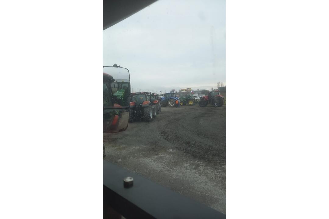 FOTO: Takto to v súvislosti s protestom farmárov aktuálne vyzerá na cestách Prešovského kraja, foto 8