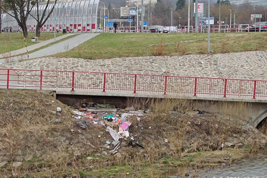 FOTO: Nelegálna skládka pri Toryse v Prešove, foto 4