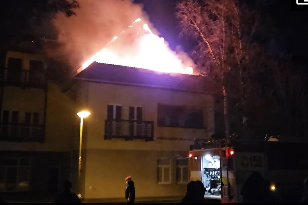 FOTO: Požiar v Tatranskej Lomnici, foto 1