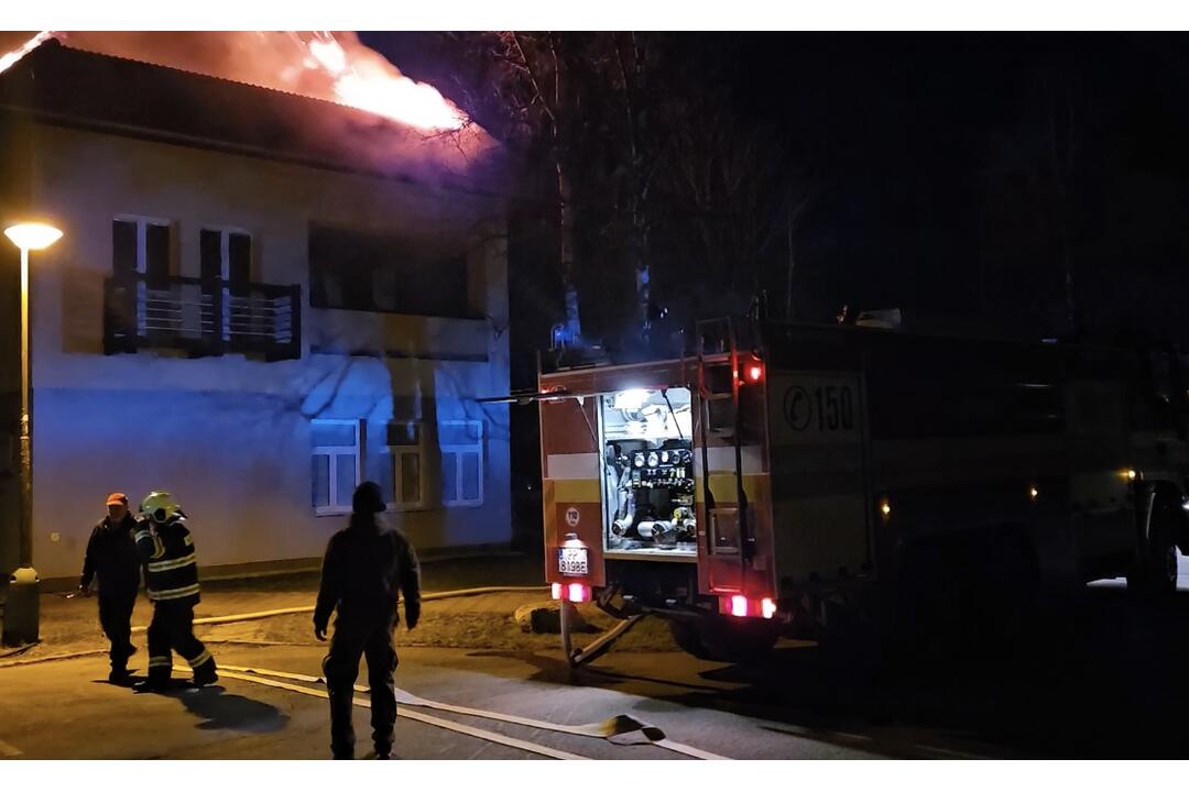 FOTO: Požiar v Tatranskej Lomnici, foto 3