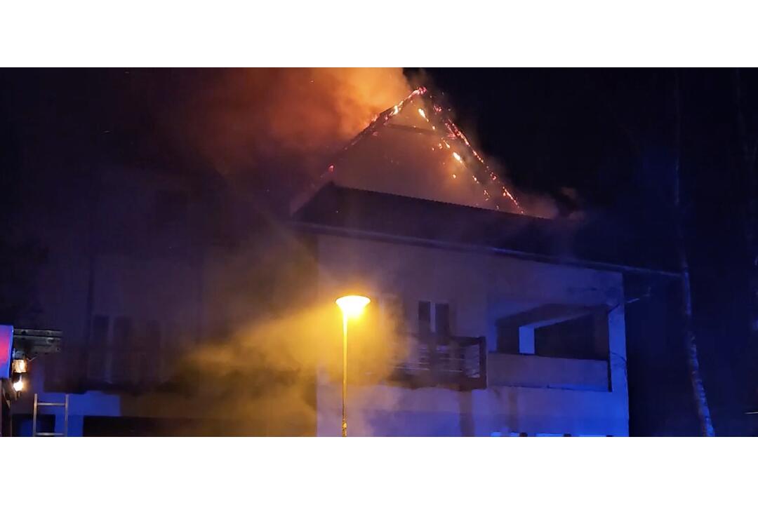 FOTO: Požiar v Tatranskej Lomnici, foto 12