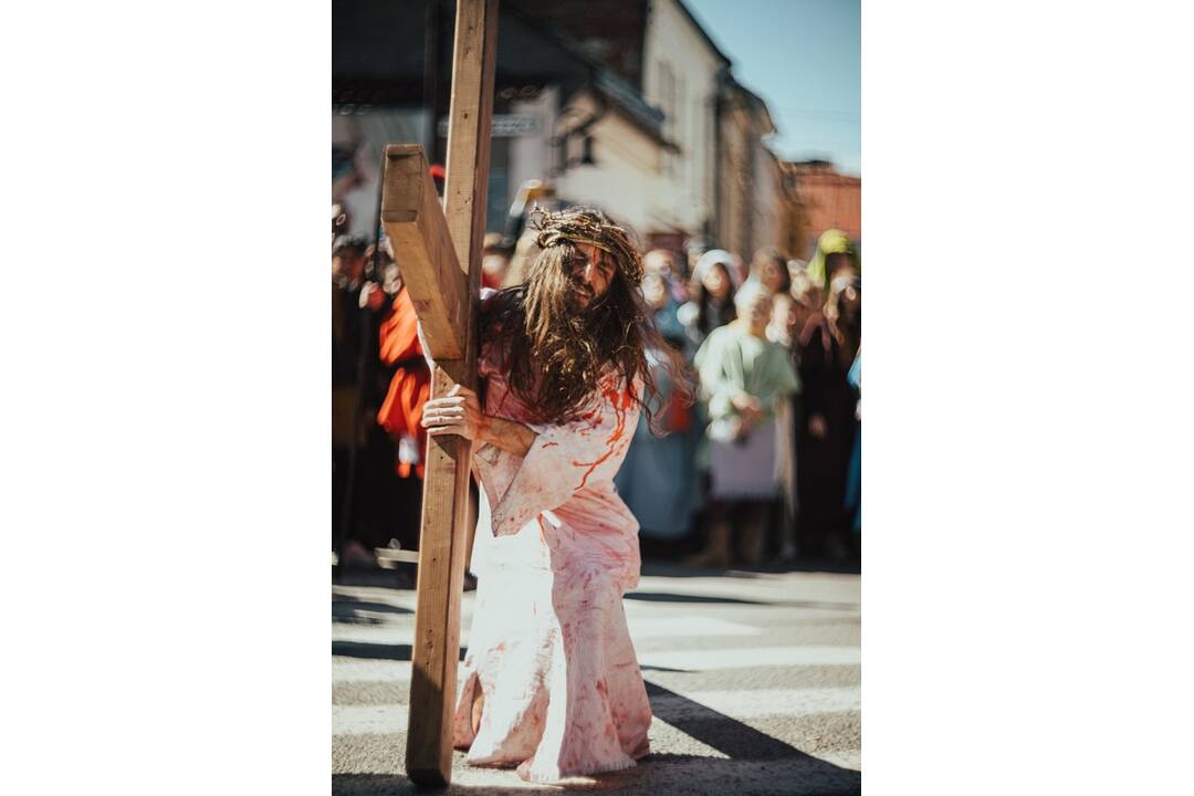 FOTO: Fotograf zachytil Krížovú cestu v Prešove, foto 14