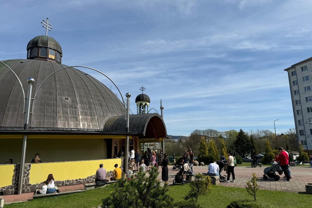 FOTO: V Starej Ľubovni si pripomínajú obete tragédie. Na mieste stoja kríže, foto 1