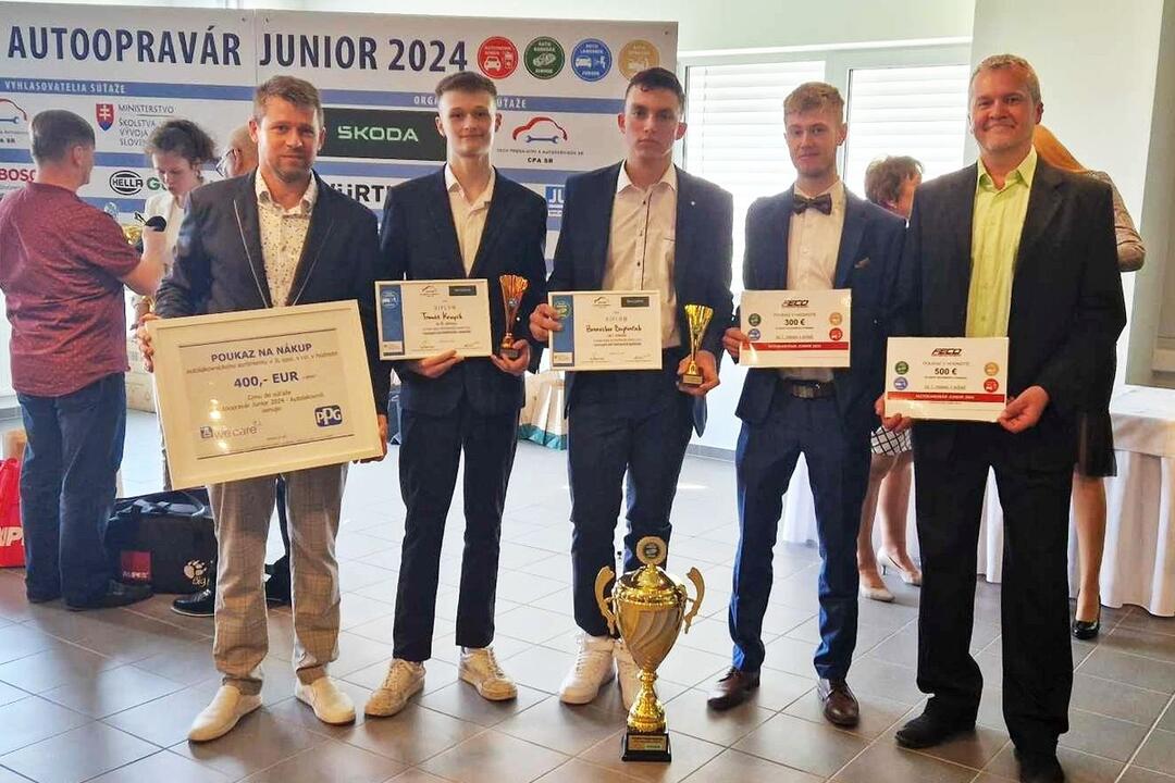 FOTO: Stredná odborná škola dopravná v Prešove a súťaž Autoopravár Junior 2024, foto 1
