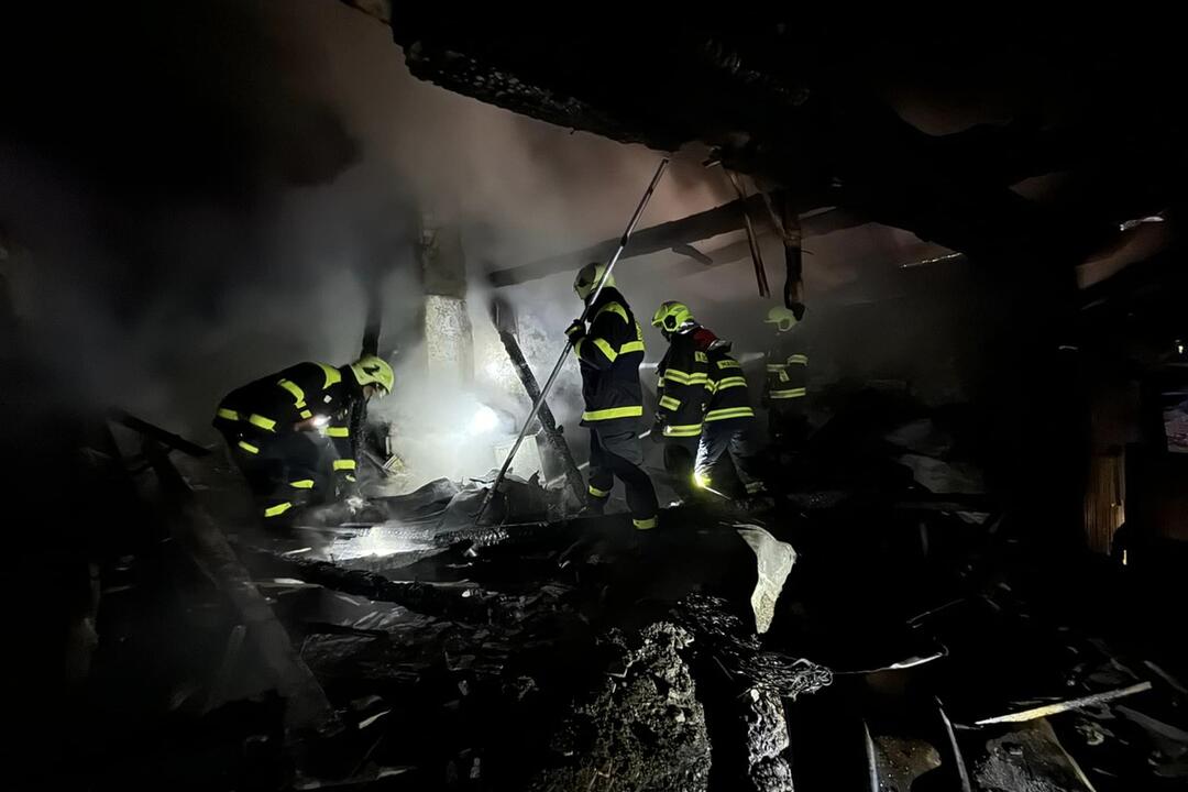 FOTO: Požiar obydlí v Stropkove a v obci Výborná, foto 23