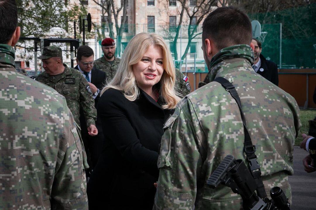 FOTO: Zuzana Čaputová v Sokolovských kasárňach, foto 1