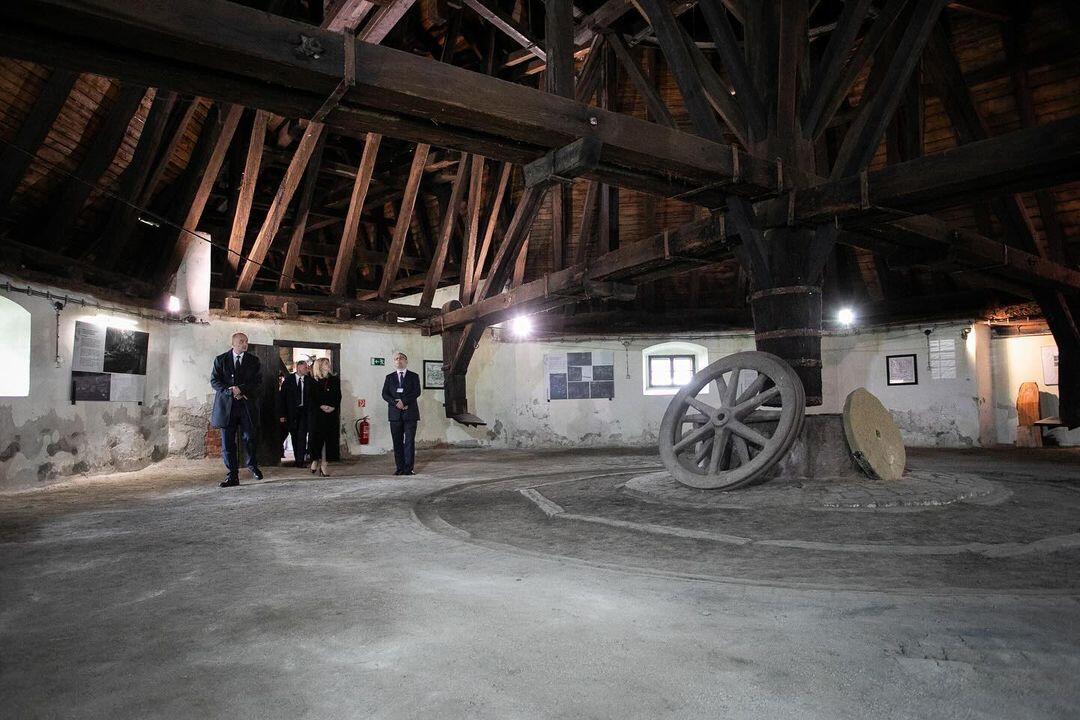 FOTO: Zuzana Čaputová v Sokolovských kasárňach, foto 2