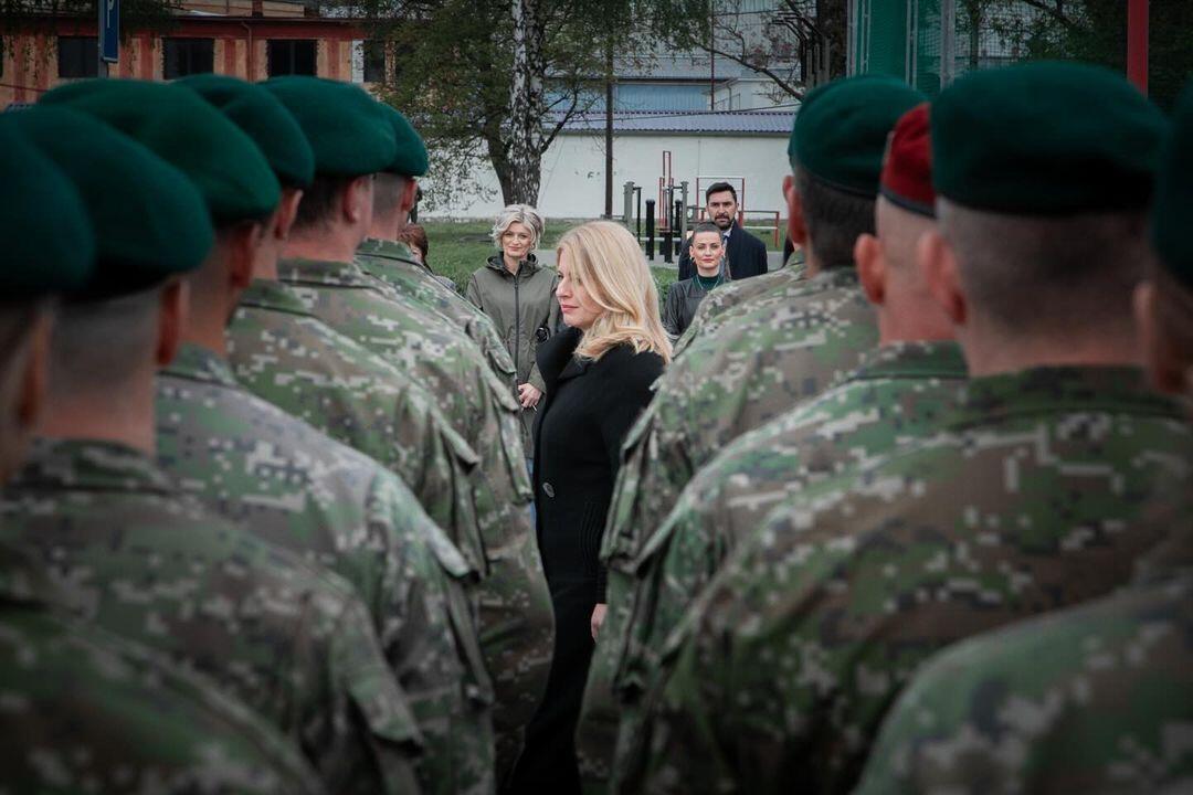 FOTO: Zuzana Čaputová v Sokolovských kasárňach, foto 3