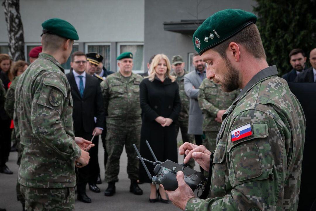 FOTO: Zuzana Čaputová v Sokolovských kasárňach, foto 7