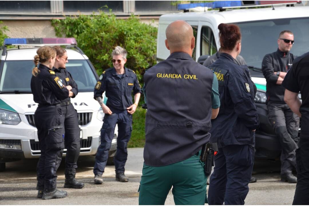 FOTO: V Snine prebehla medzinárodná príprava so psovodmi, foto 3