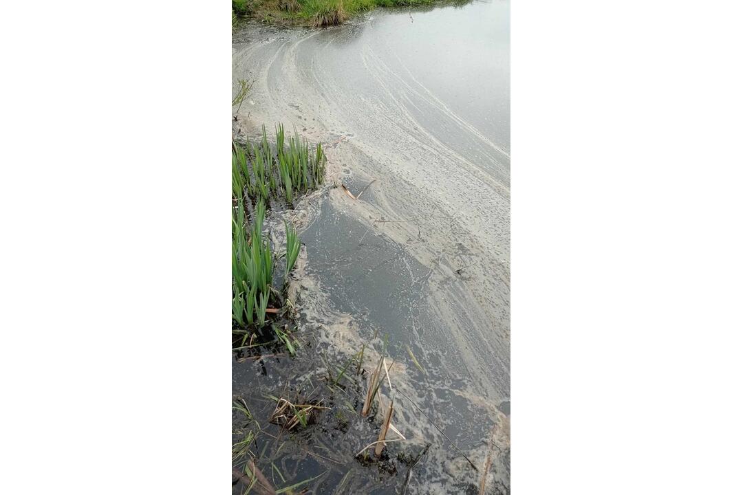 FOTO: Neporiadok vo vodnej nádrži Sigord, foto 7