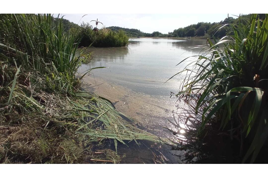 FOTO: Neporiadok vo vodnej nádrži Sigord, foto 8