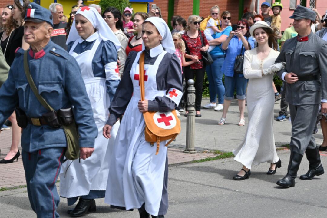 FOTO: Humenné sa vrátilo v čase. Ocitli sa v dobe prvej republiky, foto 5
