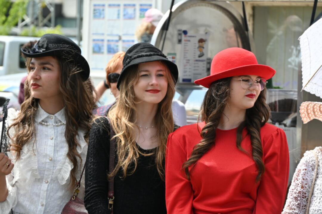 FOTO: Humenné sa vrátilo v čase. Ocitli sa v dobe prvej republiky, foto 6