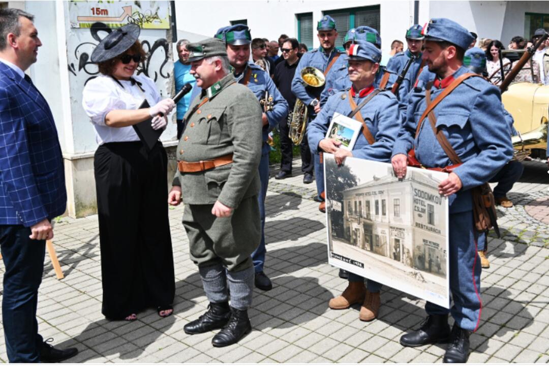 FOTO: Humenné sa vrátilo v čase. Ocitli sa v dobe prvej republiky, foto 9