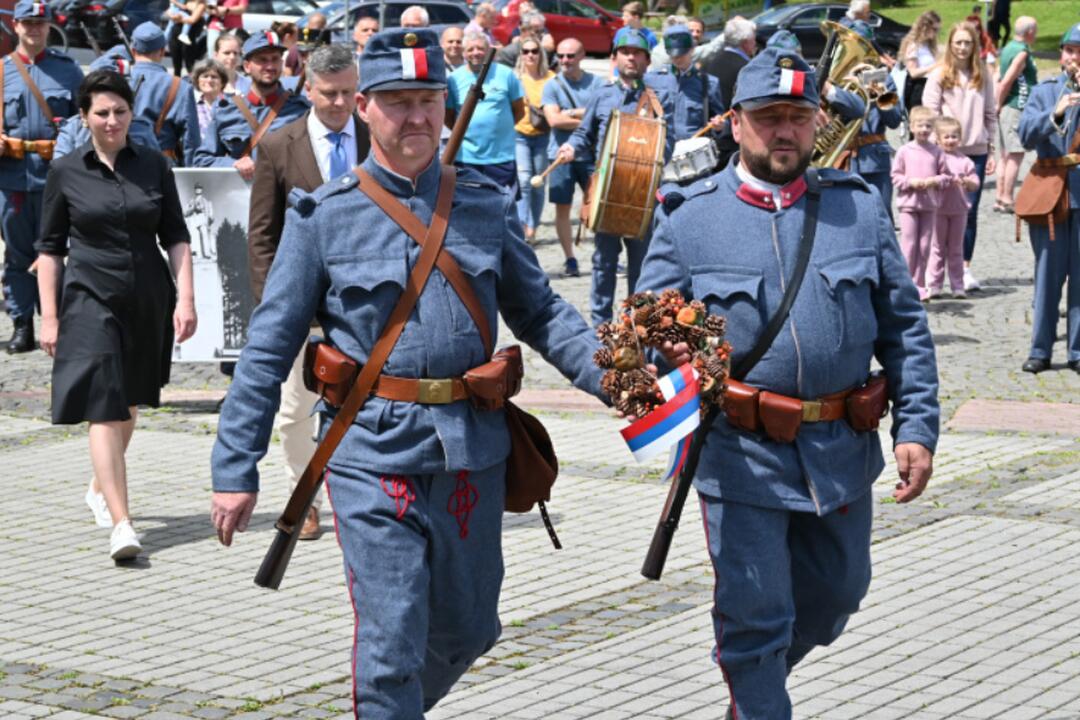 FOTO: Humenné sa vrátilo v čase. Ocitli sa v dobe prvej republiky, foto 12