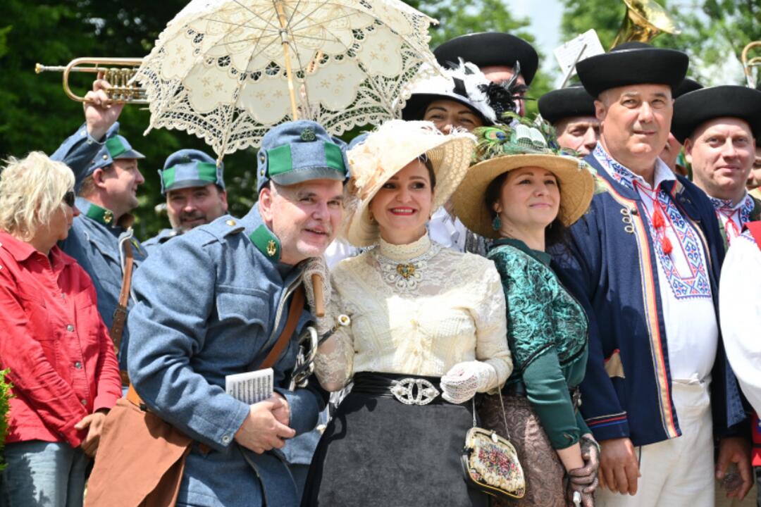 FOTO: Humenné sa vrátilo v čase. Ocitli sa v dobe prvej republiky, foto 13
