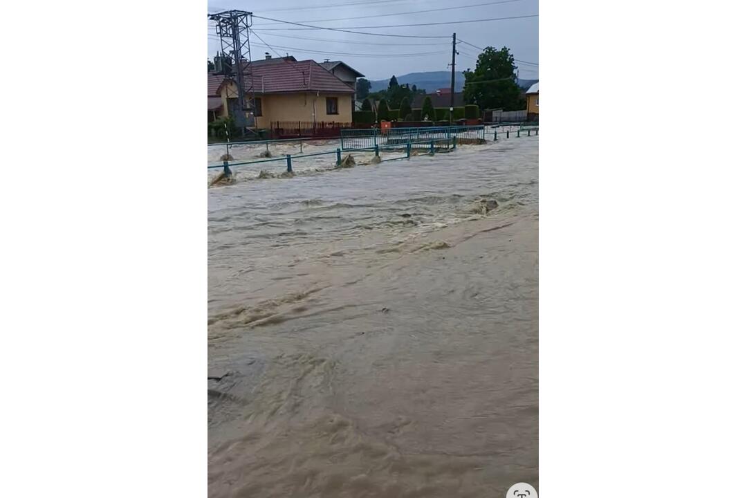 FOTO: Vranov nad Topľou zaplavila po prívalových dažďoch voda, foto 4